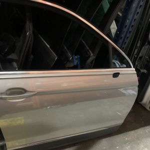 VW TIGUAN BREAKING DRIVERS DOOR 2018