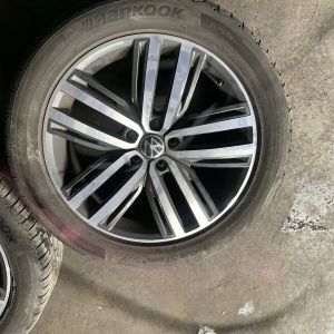 VW TIGUAN MK2 5NA601025N GENUINE 19”ALLOY WHEELS WITH TYRES