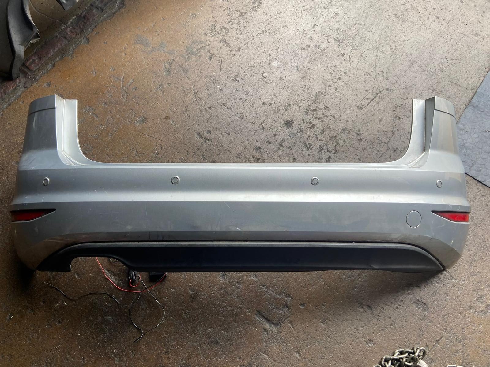 VW GOLF SPORTSVAN REAR BUMPER GENUINE